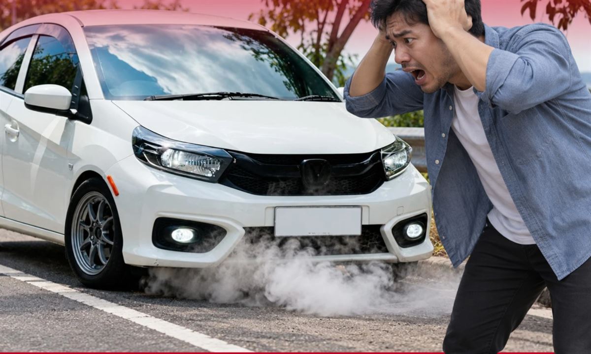 Mobil matic berasap dan pengemudi panik